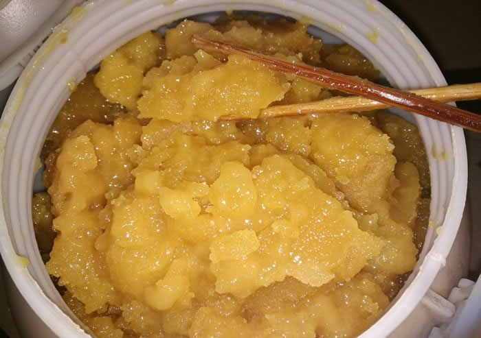土蜂蜜结晶图片