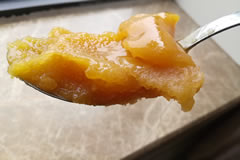 真蜂蜜是这样的，您见过真正蜂蜜的图片吗